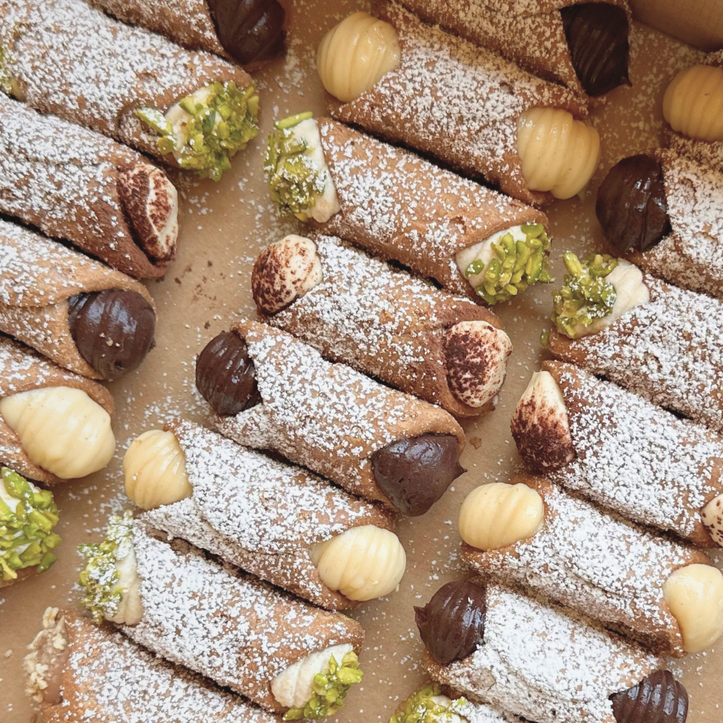 Cannoli Gift Box - 54 Pack