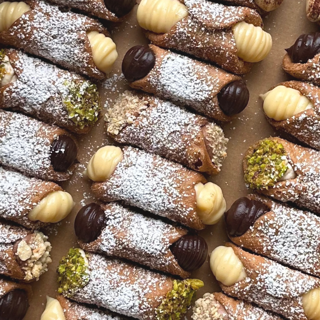 Cannoli Gift Box - 54 Pack