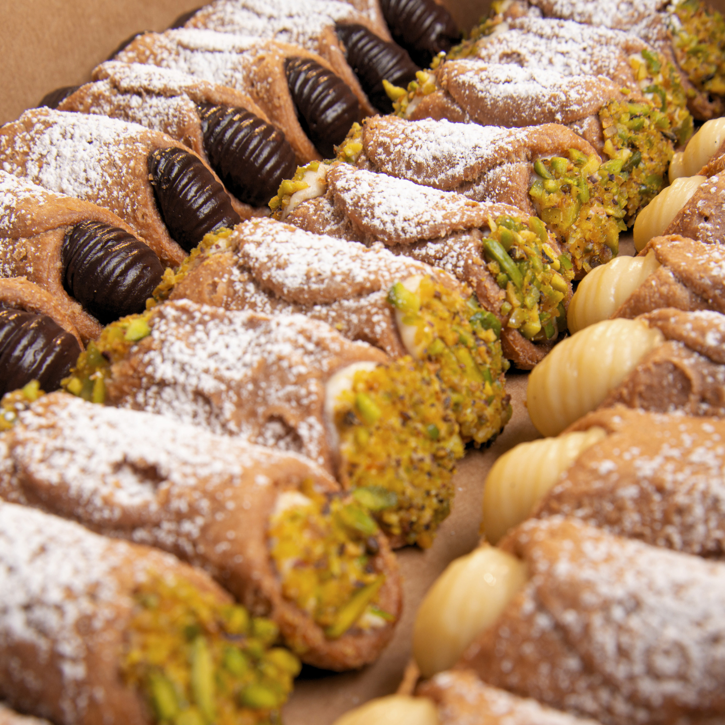 Cannoli Gift Box - 54 Pack